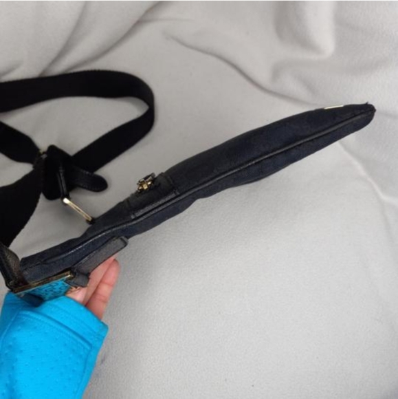 Authentic Gucci GG Monogram Supreme Horsebit Messenger Crossbody Bag - Picture 5 of 12